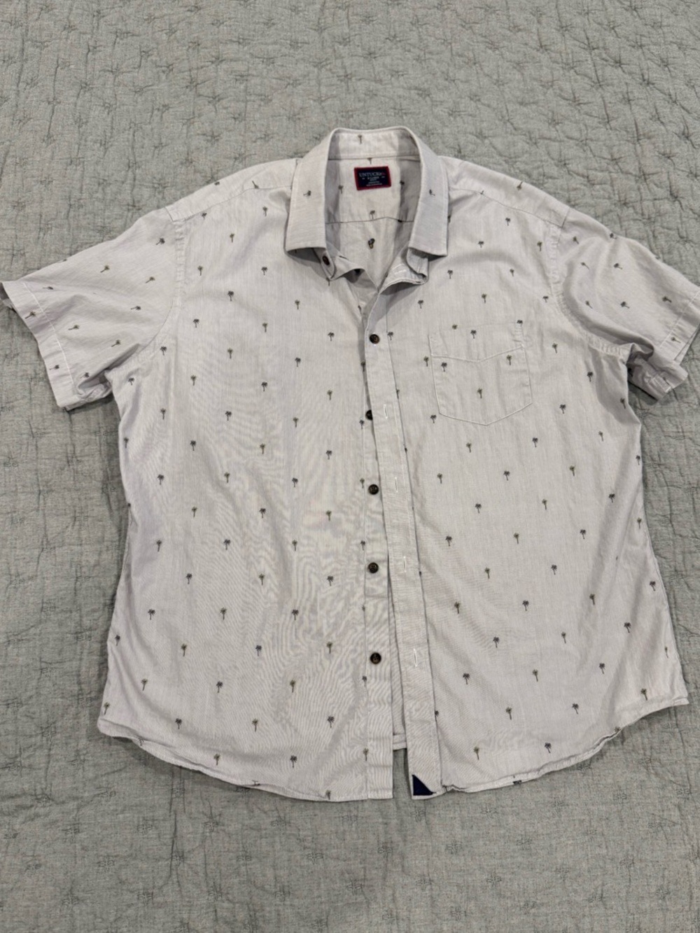 UNTUCKit Men's Short-Sleeve White Shirt with Tiny Palm Print